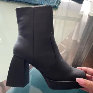 Madison Avenue Dolce Vita Platform Booties